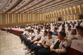 从职高生“逆袭”成麻省理工博士，他的故事激励很多人图片
