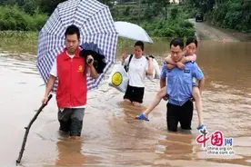 湖南泸溪：人民至上 勇做洪峰浪尖“急先锋”图片