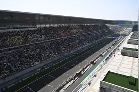 （体育）赛车——F1中国大奖赛：练习赛赛况图片