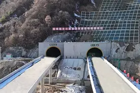 穿越秦岭！陕西在建最长高速公路隧道双线贯通图片