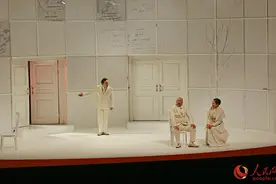 话剧《哥本哈根》走进天津大学图片