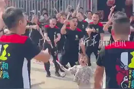 又猛又萌！和英歌队对跳“战舞”的5岁女娃是她！图片
