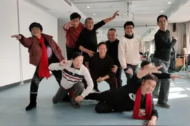 这一次起舞只有掌声和鲜花，杭州这支“老爷们”舞团C位出道图片