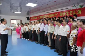 梅江区西阳镇举行“礼赞新中国 奋进新时代”国庆文艺汇演图片