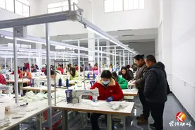 “我在家门口上班了！”——花垣十八洞片区服装厂火热开工见闻图片