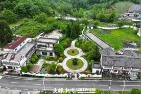百里杜鹃：才别春花烂漫 又迎避暑热潮图片