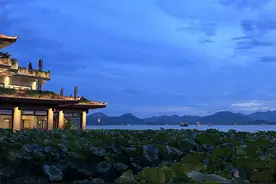 昆明出发！坐火车奔赴杭州的湖光山色图片