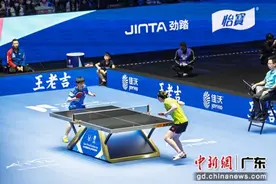沉浸式体验 深圳大运天地中央广场变身亚洲杯公园图片
