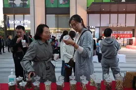 中医药科普进万家 河北3000余场中医药文化夜市点亮健康生活图片