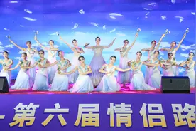 邀月翩跹，共谱月下华章，珠海举行第六届情侣路中秋音乐会图片
