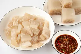 周末美食DIY丨吃猪皮不一定美容，但吃猪皮冻一定美味图片