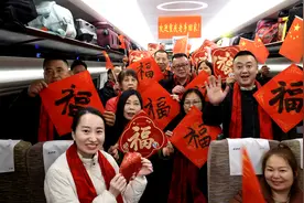 返乡务工人员专列抵渝！让“流动的中国”更温暖图片