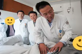 婚礼上，新郎全程没喝一滴酒，为啥亲友还能放过他？原因竟是......图片