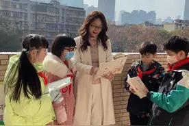 创设小游戏、坚持写日记，她引导学生探索数学世界图片