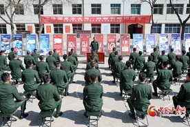 【陇拍客】武警兰州支队开展全民国家安全教育日宣传活动图片