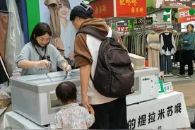 对话“重庆姐弟坠楼案”孩子母亲：现在没那么恨了，以后靠摆摊养活自己图片