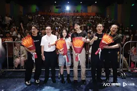 张子枫、胡先煦来了！《穿过月亮的旅行》亮相广东电影推介会图片