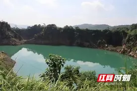 娄底：矿石场废弃矿坑变废为宝 为粮田旱涝保收保驾护航图片