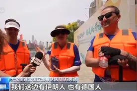 龙舟“圈粉”外国人 感受地道“中国范儿”图片