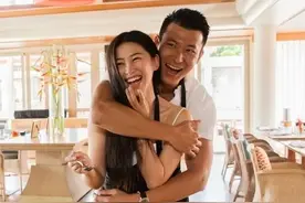 朱珠与老公甜蜜合照，庆祝结婚四周年：一切顺势而为图片