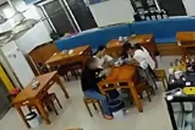 10秒！她的这个动作，救下一条命！图片