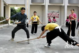 潮剧艺术人才培育展现勃勃生机：学好每一个招式，享受每一个舞台图片