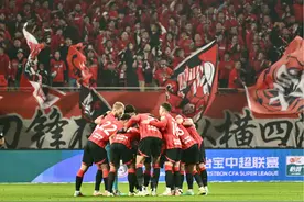 成都蓉城2比0击败海牛！凤凰山超4万名球迷观赛刷新纪录图片
