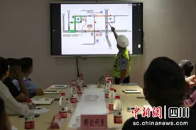聚焦民生难题 绵阳小岛片区缓堵保畅圆桌会举行图片