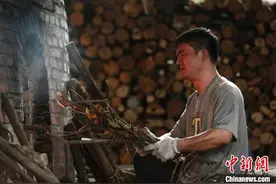 台湾陶艺家在彭州：几百年前我一定是这里的烧窑工图片