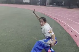 拾光|手握单刀闯擂台，济南舞大刀的10岁女孩图片