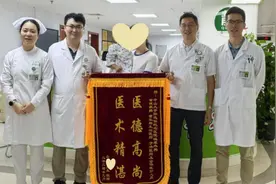 为不满2岁患儿做自体肾移植手术，广东医生帮孩子找到生路图片