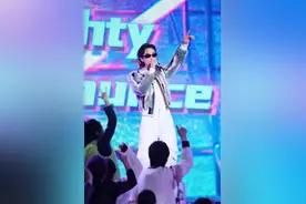 “耙耳朵”搭子致敬女性 陈小春李承铉《我想和你唱》献歌妇女节图片
