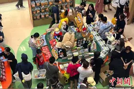 南京红山森林动物园“快闪店”全国首站登陆上海图片