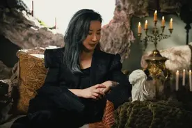 来源于月亮女神的馈赠，充盈着优雅的神秘——Selenee2024春夏系列亮相中国国际时装周图片