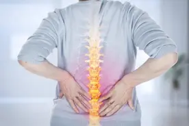 哎呦，我的老腰！这些动作最伤腰，你做了吗？图片