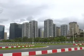 小区居民楼旁建赛车场？负责人被约谈整改！图片