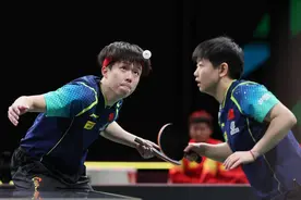 乒乓球混合团体世界杯｜再胜罗马尼亚队，国乒十连胜晋级决赛图片