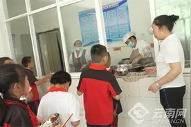 全国优秀教师李光艳：扎根乡村教育 绽放师德光芒图片
