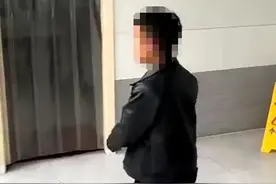 泸州某“网红”挑战进女厕所，声称玩的就是真实……警方已拘留4人！图片
