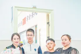 智救10岁男孩，长沙少年有勇有谋图片
