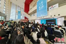 舞剧《千手观音》首次复排  张继钢呈现“中式浪漫”图片
