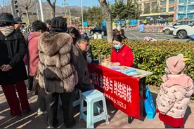 全民行动 全力投入——沙子口街道社区卫生服务中心开展“世界防治结核病日”宣传活动图片