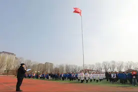 即墨公安积极开展学雷锋志愿服务活动图片