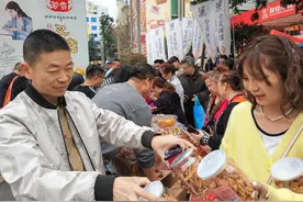 成都全国糖酒会：国货“潮品”带动消费热潮图片