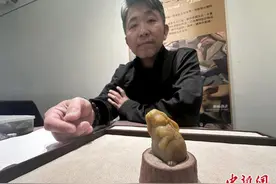 台湾写真：玉雕师谢忠仁，雕宝岛灵气入玉图片