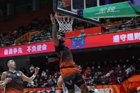 体坛午爆|山东男篮今晚迎战新疆，伊朗、阿根廷提前晋级世界杯图片