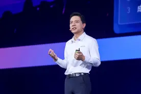 李彦宏谈大模型落地：在几乎所有的创作场景，iRAG都非常有价值图片