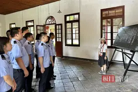 参观革命博物馆忆初心，武汉这所警校开展红色教育研学活动图片