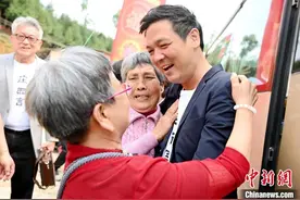 爱国侨领庄西言后裔清明返乡寻根祭祖图片