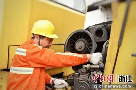 高速养护人“技能大师”之路：传承中创新 坚守中突破图片